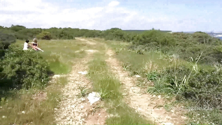 Real Agent: Sasha Rose ve Daniella Margot ateşli açık havada lezbiyen eylemi