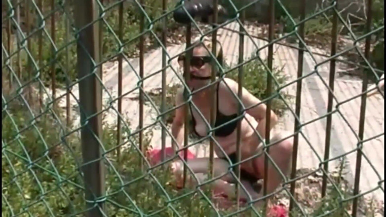 My real dirty life: कामुक पड़ोसी: मूतना, प्रस्तुत करना, लंड चुसाई, और पिछवाड़े में सेक्स