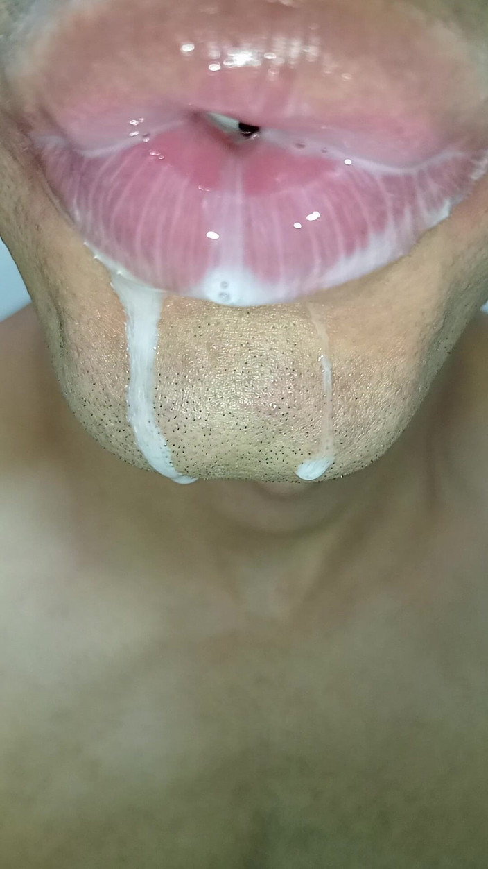 Rey rey: Jag älskar sperma i munnen, tunga lång tunga, kyss, sex pack,...