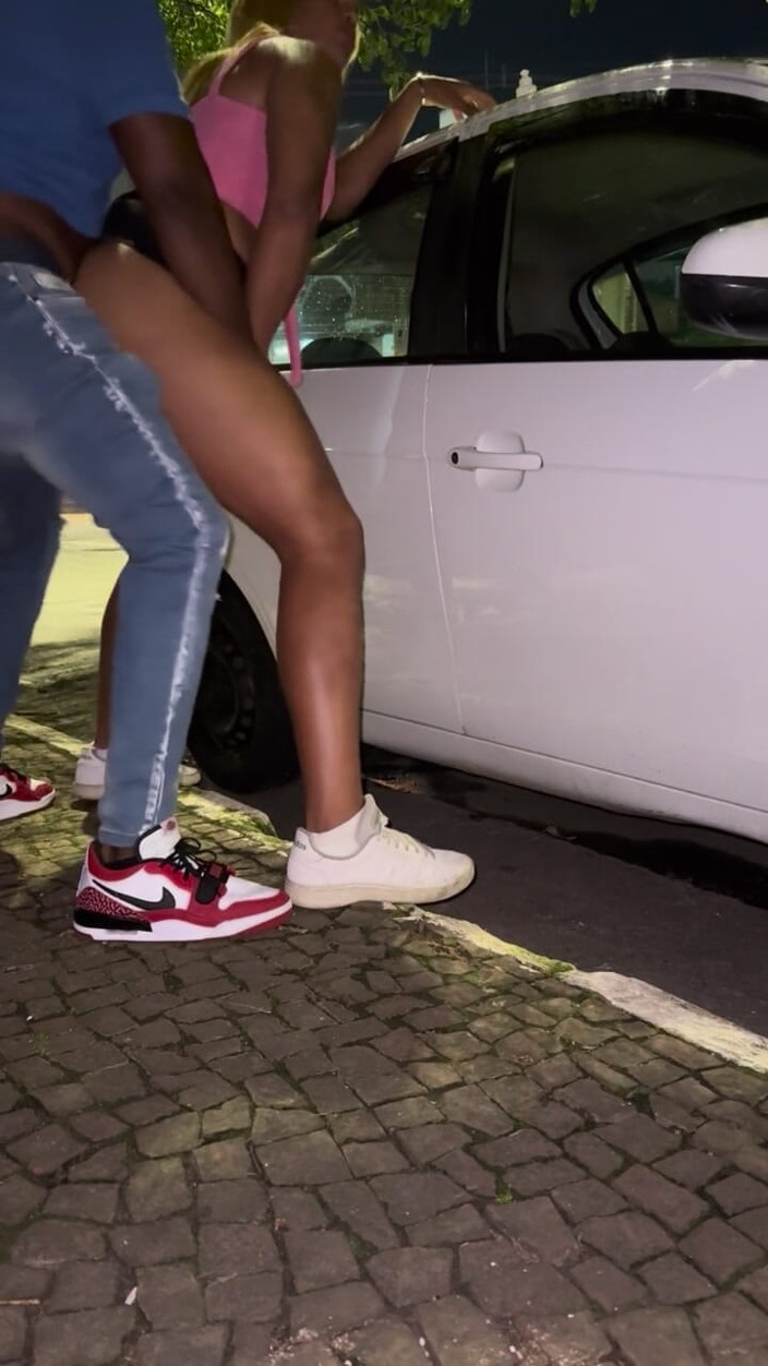 Andreialatina: Gifted Black Man Fucks Trans on the Street