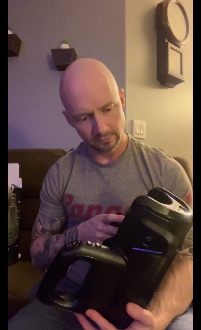 BullBossJosh: Unpacking Masturbator and Shooting a Big Load