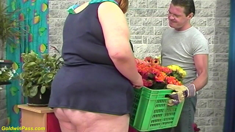 Goldwin pass: Big boob extreme fat BBW milf enjoys a wild fuck