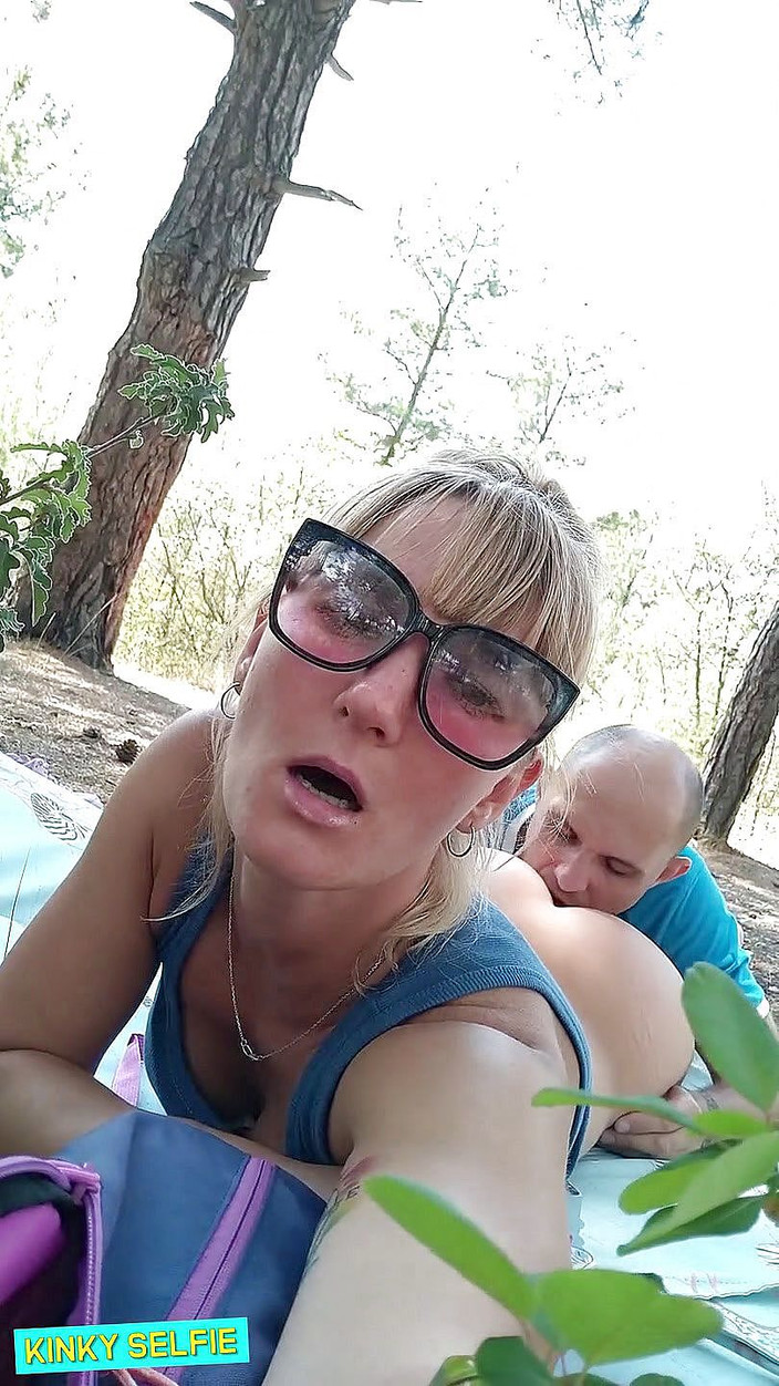 Sasha Bikeyeva: Selfie vizioso - lei ha girato un video al telefono mentre...