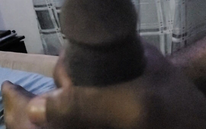 biniboy: Дражнить мій великий член