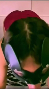 Pulsation of Sperm in the Throat of a Beauty