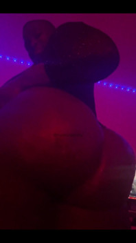 Wanna See Me Fuck This Big Juicy Booty?