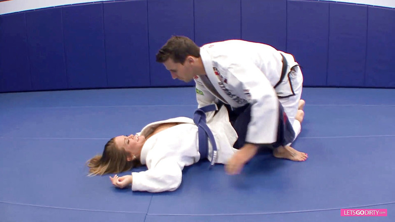 LetsGoEroticOnly: Мой учитель по цудо трахает меня лучше, чем мой бойфренд