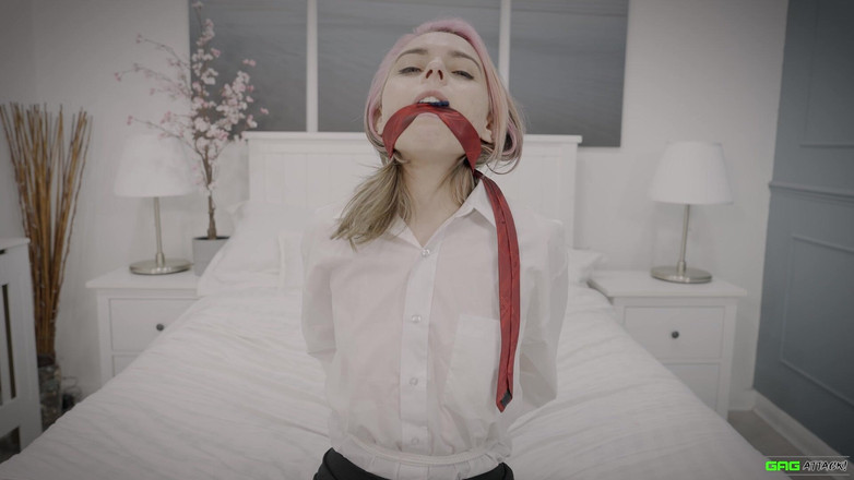 Gag Attack: Chloe - popstar e o louco