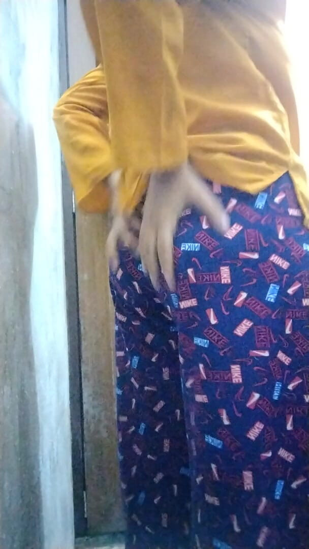 Riyathakur: Indian Married Teen Wife Applied Oil in the Ass