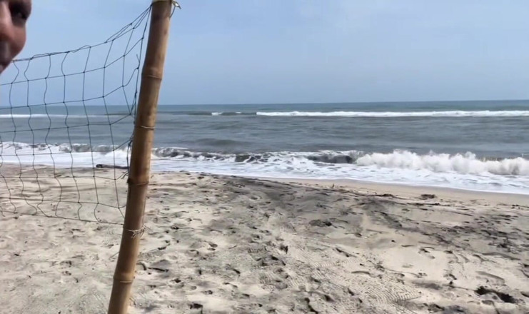 Rouse Official: Latina Fucked by Waiter on a Caribbean Island