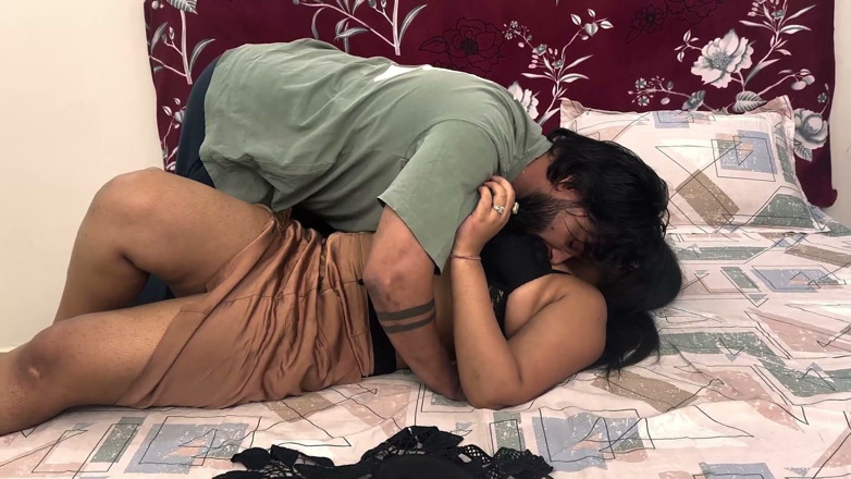 PatakhaXGold: Il giorno del suo compleanno, la sua ragazza gli ha...