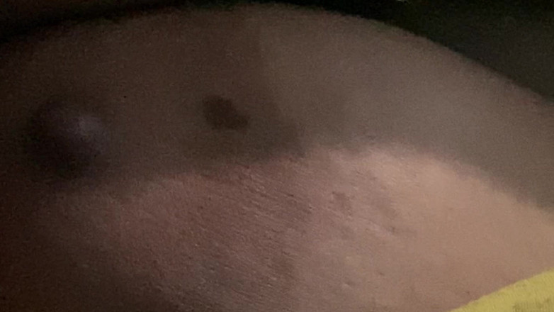 Ritu Bhabhi: 我刚看到我继妹的胸部 - 它们太神奇了！