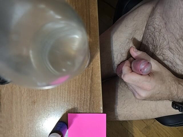 Jordance: Nice From Above to Desk and Nice Cumshot
