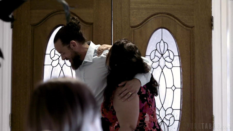 Pure Taboo: Чистий табу Пристойний Енні Аврори Неслухняна спокуса заманює вітчима у гарячий заборонений роман