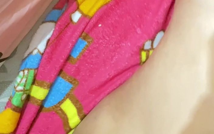 Bella Ivanka: Janda lagi asik nikmatin kontol tetangganya sendiri