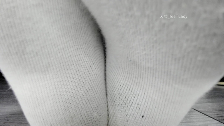 Feet lady: Smell Socks