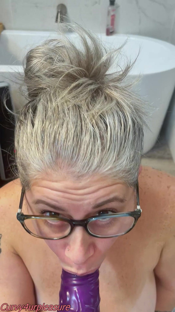 Curvy4urpleasure: Fotto E Succhio Il Tuo Grosso Cazzo Fino a Quando...