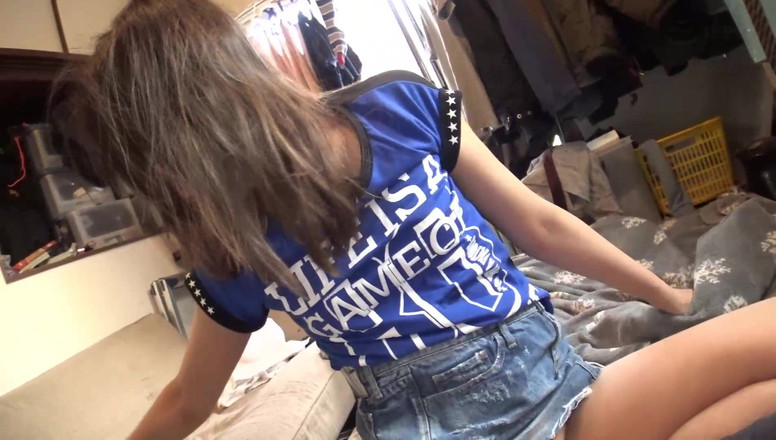 Strix: "Künstlerbüro unerlaubter Verkauf" Video von 3 Idolen auf einer Party mit...