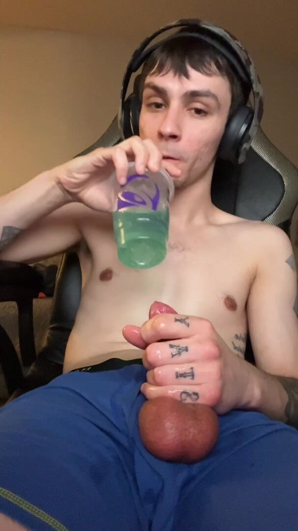 Ky Strokes: Warzone win dostala mého ptáka tak tvrdě