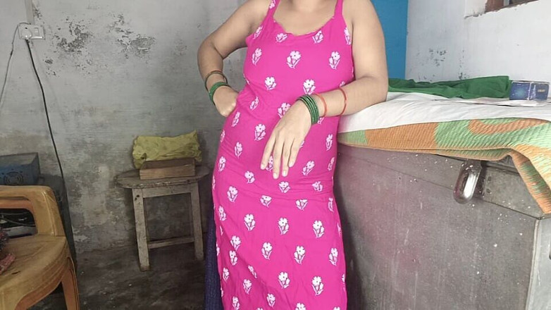 Pyaripooja22: La ragazza chiama il suo ragazzo nella stanza e entrambi...