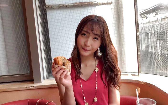 MBM3988: M420G07 Gonzo at a hotel with an orthodox beauty who...
