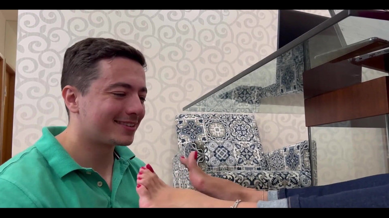 KiffaFeet: Sexy trabalhadora do escritório domina e perdedora da friendzone