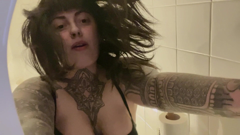 Miss Valentina: Toaleta mamei vitregă