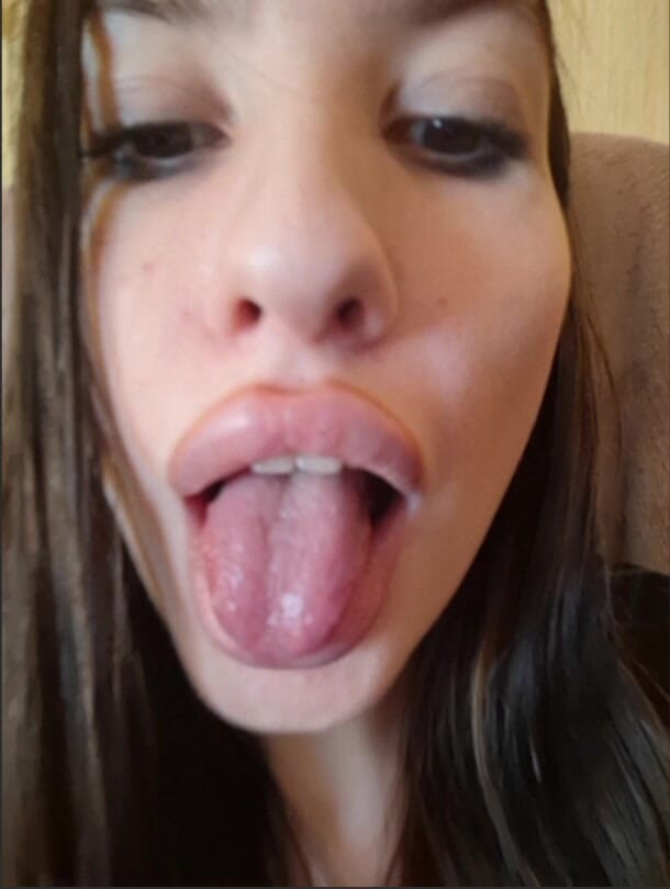 ElzaKom: I'm Young, but I Love Being with Older Men