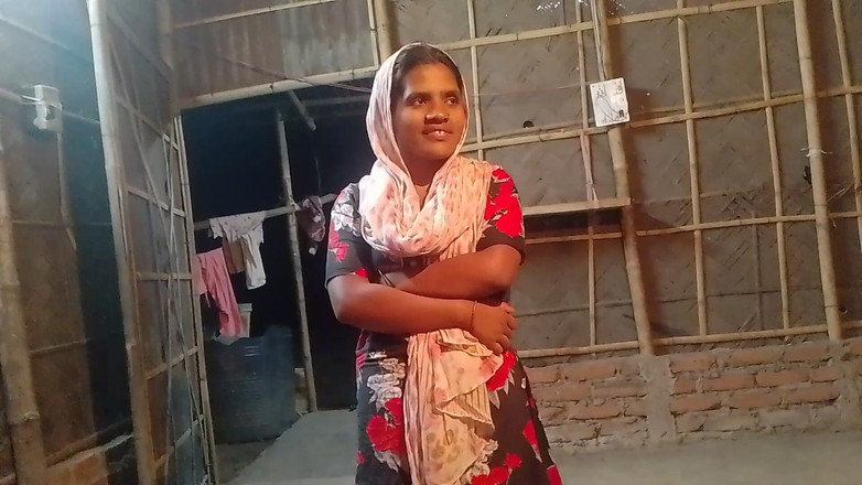 Localpron1: 집에서 섹스하는 인도 하우스 마누라