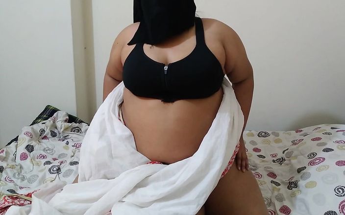 Aria Mia: India madrastra cabalgando en hijastro - sexo hindi