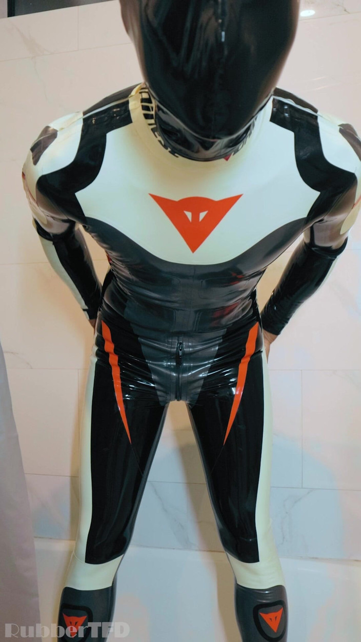 RubberTFD: 橡胶淋浴系列 3