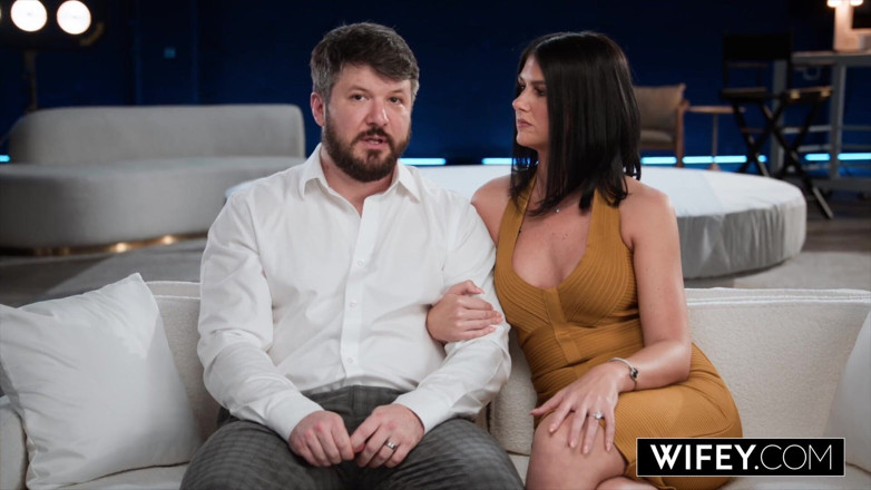 Wifey: Wifey Hubby Watches as His Horny Wife Sienna Rae Gets...