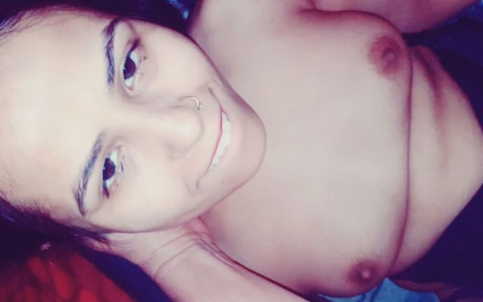 Hot Sis: 淫荡的latika今晚享受粗暴性爱