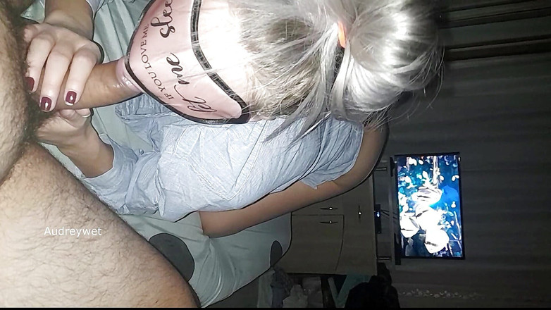 Audrey: Sepong kontol dan muncrat ini adalah hal yang bisa kamu...