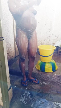 Outdoor Bathing My Pregnant Girlfriend in Dirty Environment