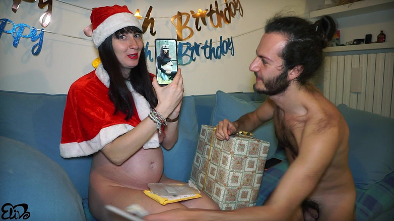 ElivaLove: Точка Зору: Вагітний Санта-клаус Піклується Про Твій Член!