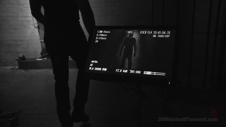 30 Minutes of Torment: ラテン系のイケメン、ディエゴ・ベナ、BDSM初心者