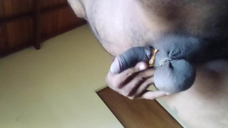 BBC-boz: Uncut Cock an Balls Pressure Ring Swing