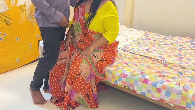 Aria Mia: 家庭主妇为了公寓租金与房东发生性关系