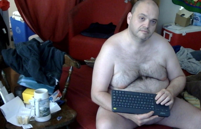 Caressonnous: Uvolni se nahý