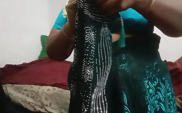 Santhi89: Tamil Big Boobs Lovely Hot Aunty