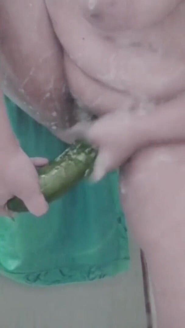 Sawsawiya: Meine frau mag es, mit essen zu spielen