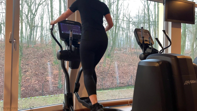 Projectsexdiary: Fittes mädchen im fitnessstudio, training, deepfuck vom trainer