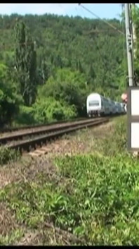 Spies two young men fucking by the train tracks