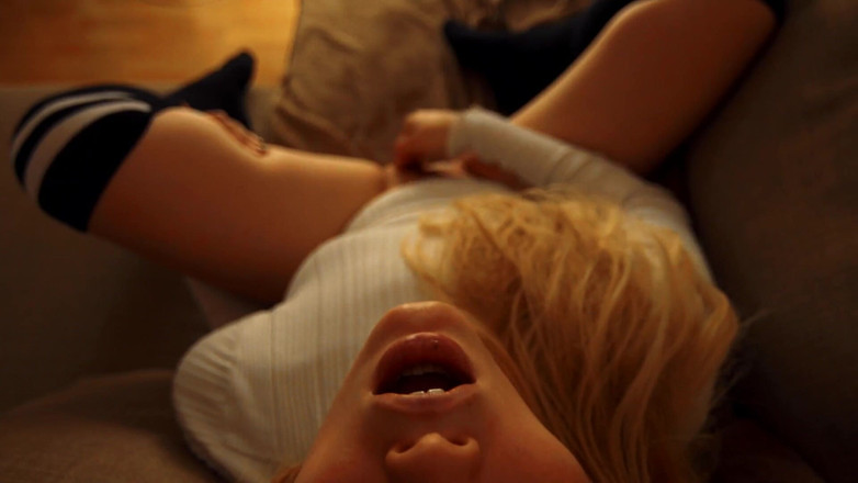 Adalina Smith: Moji rodiče mají sex ve vedlejší místnosti a dostal jsem...