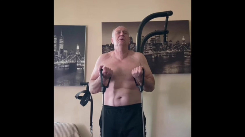 Alex Igogo: Mastürbasyon ve spor salonu