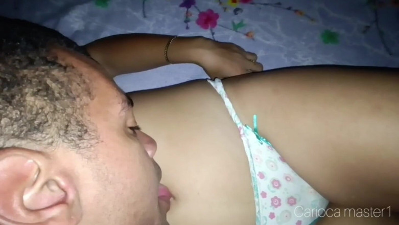 Carioca Master: Giovane ragazza che dà il culo e fa spagnolo fino...