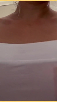 Wifey mostra sua bunda, buceta e peitos. Seu corpo perfeito está totalmente em show em This Take on Apt.