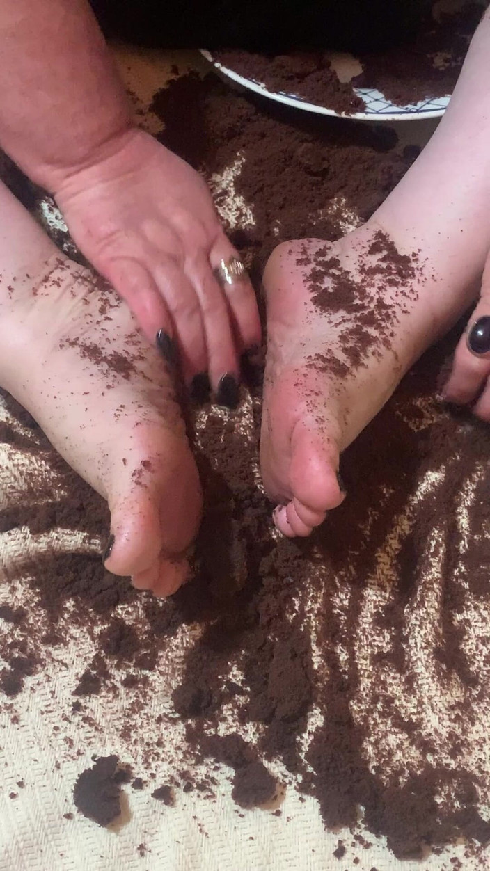 BlancaGirlBBW: Picioare Picioare Picioare în tort