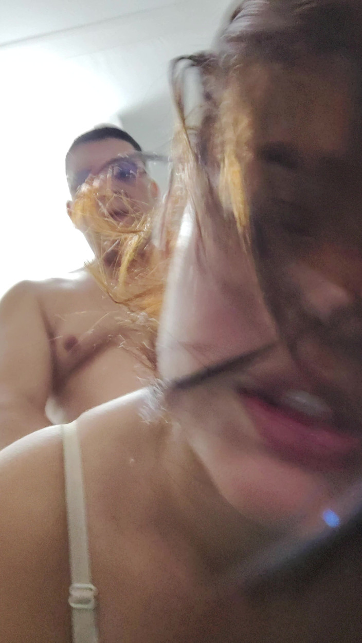 AngyAmazon: Rychlé šukání v místnosti s mým paroháčem, zatímco všichni jsou venku